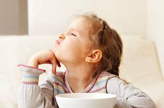 نحوه برخورد با کودک کم غذا نحوه برخورد با کودک کم غذا