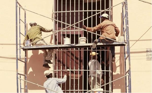 گروه صنعتی مدرن سازان فراوری کننده داربست مثلثی و چکشی