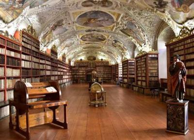 کلمنتینوم؛ زیباترین کتابخانه جهان در پراگ