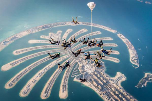 اسکای دایو ، تفریحی هیجان انگیز در دبی Skydive Dubai